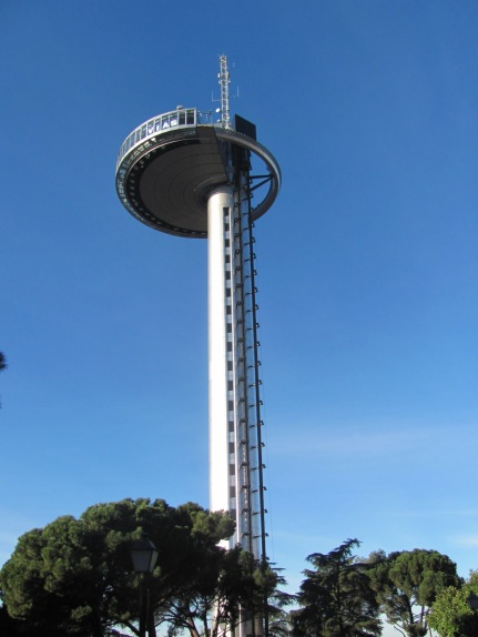 Torre vigía, conmemorativa del descubrimiento